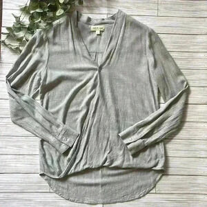 Anthropologie Cloth & Stone faux wrap v neck  top high low hemline